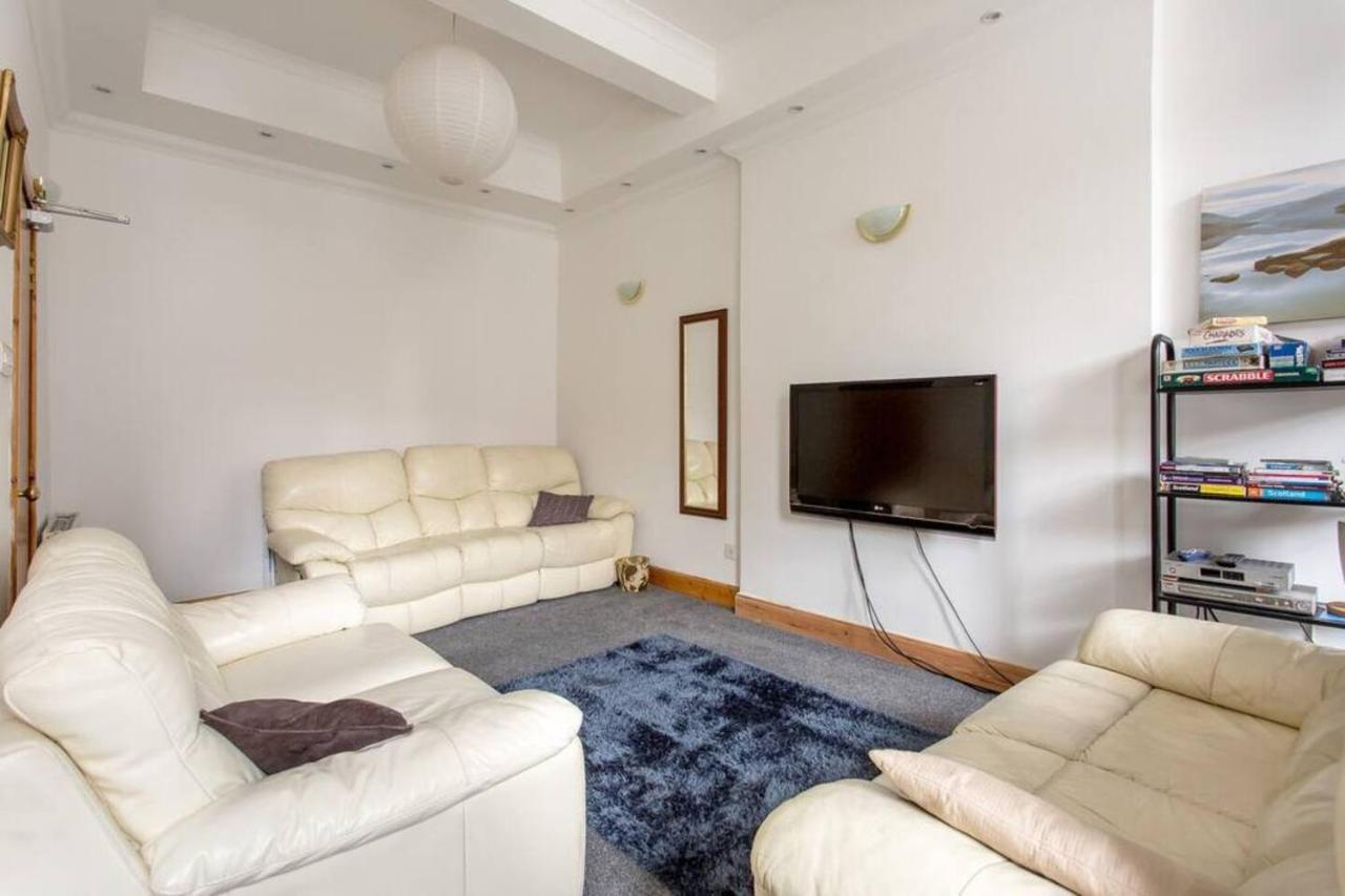 Joivy Spacious 3 Bed Apartment In The Old Town 爱丁堡 外观 照片