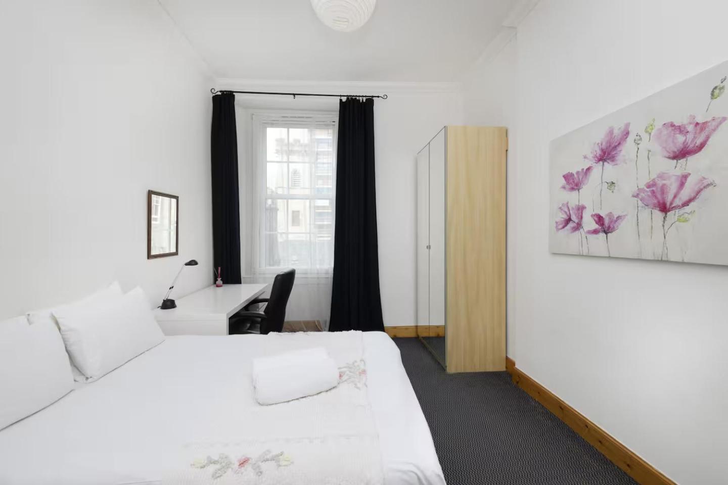 Joivy 3 Bed Flat In Old Town, Close To Grassmarket 爱丁堡 外观 照片